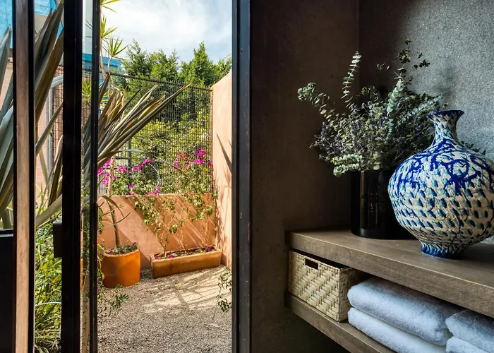 Casa Tenue 4*
